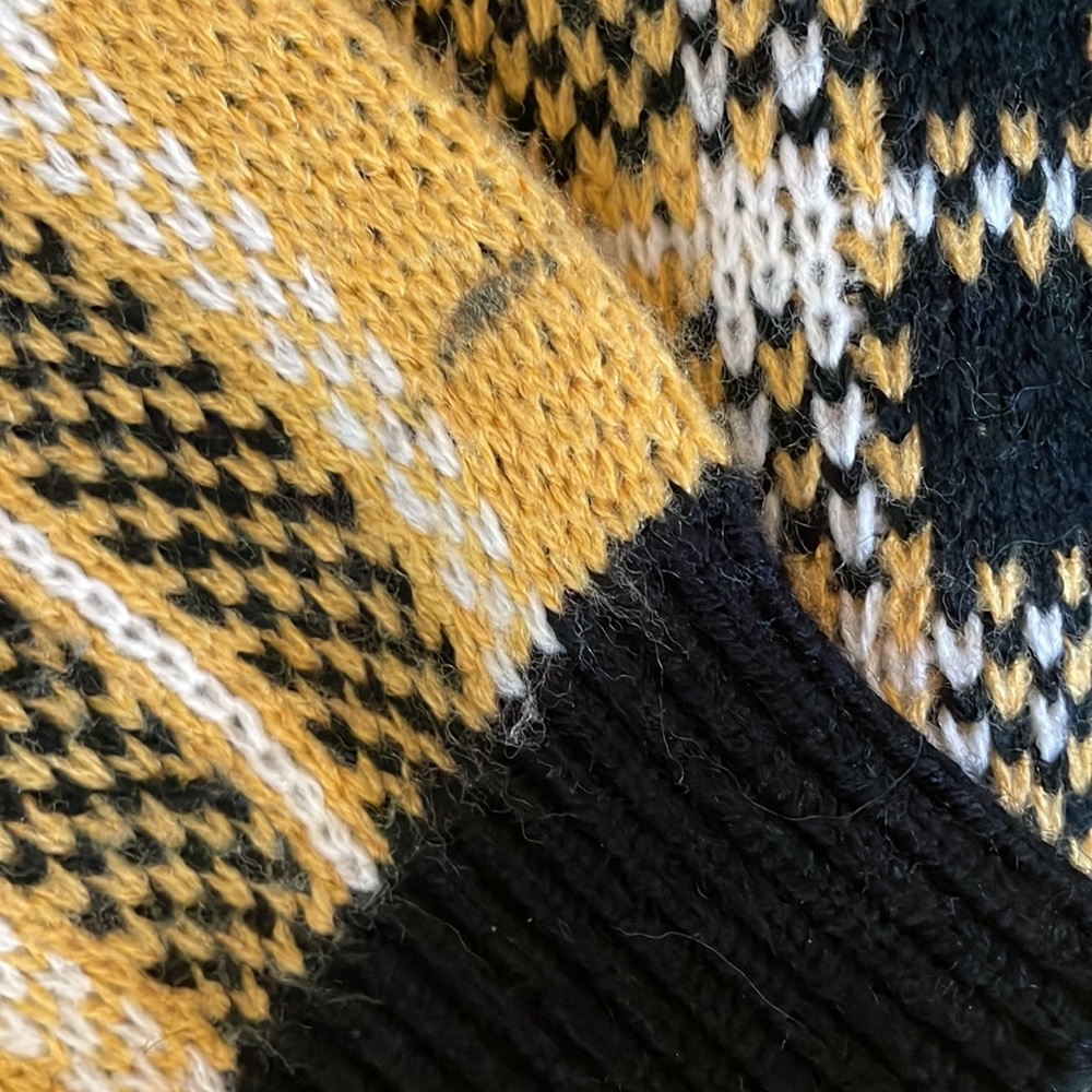 Sweater - Picture 3 of 5